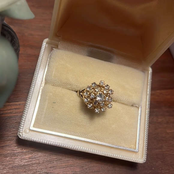 Ring - Picture 3 of 6